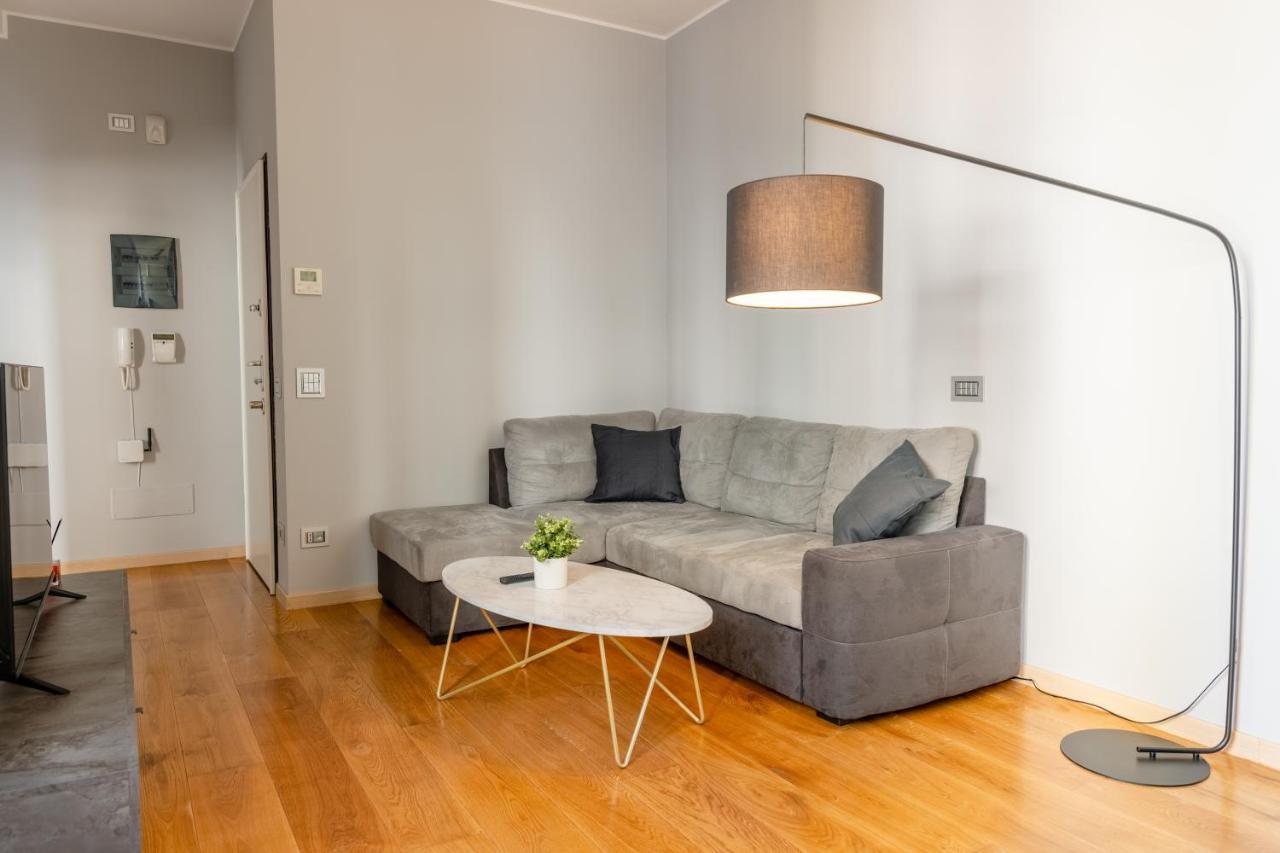 5 Min Duomo Luxury Home In Brera Design District Мілан Екстер'єр фото